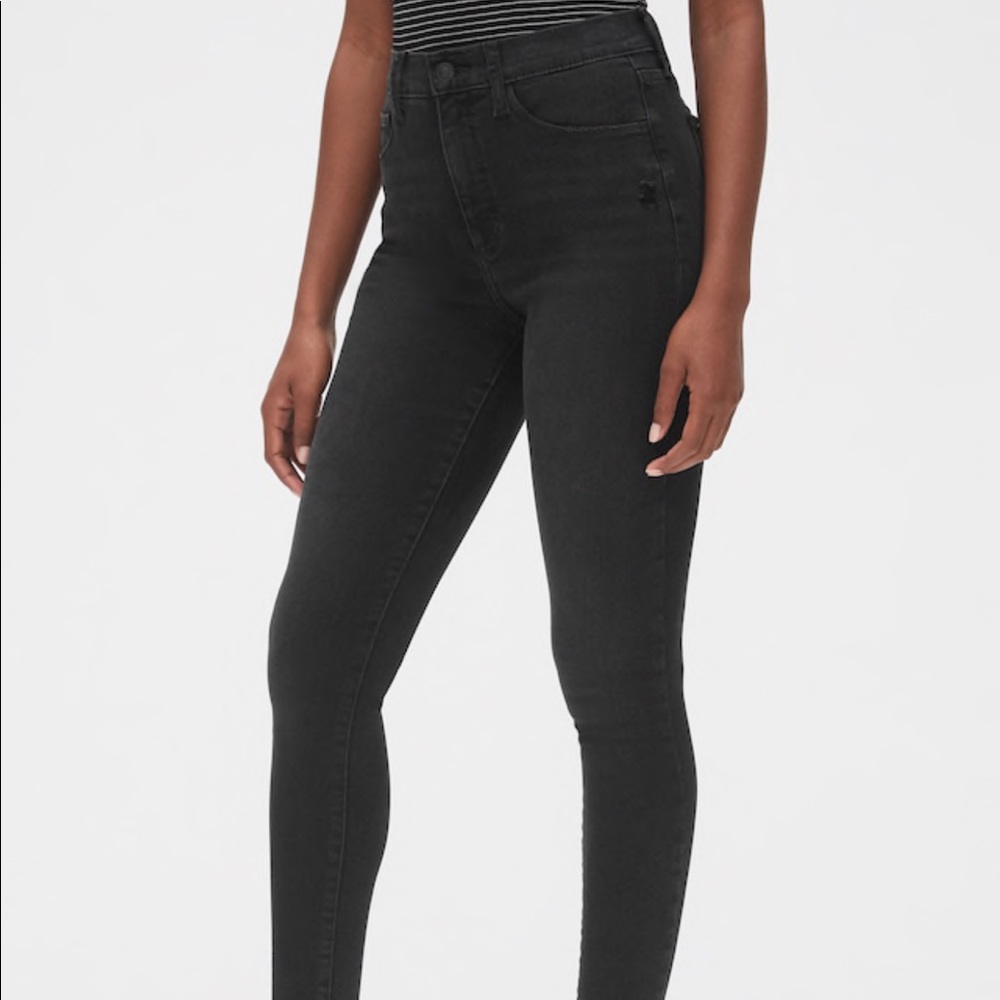 Gap black jeggins with frayed hem